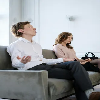 Aprender a escuchar: clave para resolver conflictos familiares