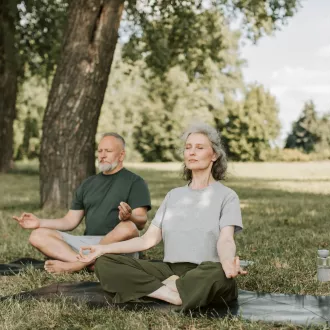 Beneficios del yoga para el bienestar mental - coaching vida