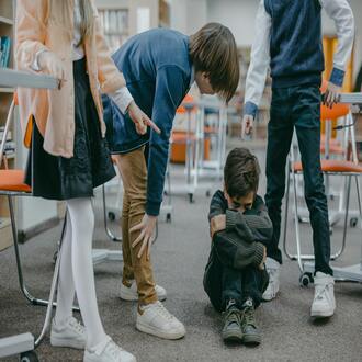 Ciberbullying y riesgos digitales: la nueva cara del acoso escolar - acoso escolar
