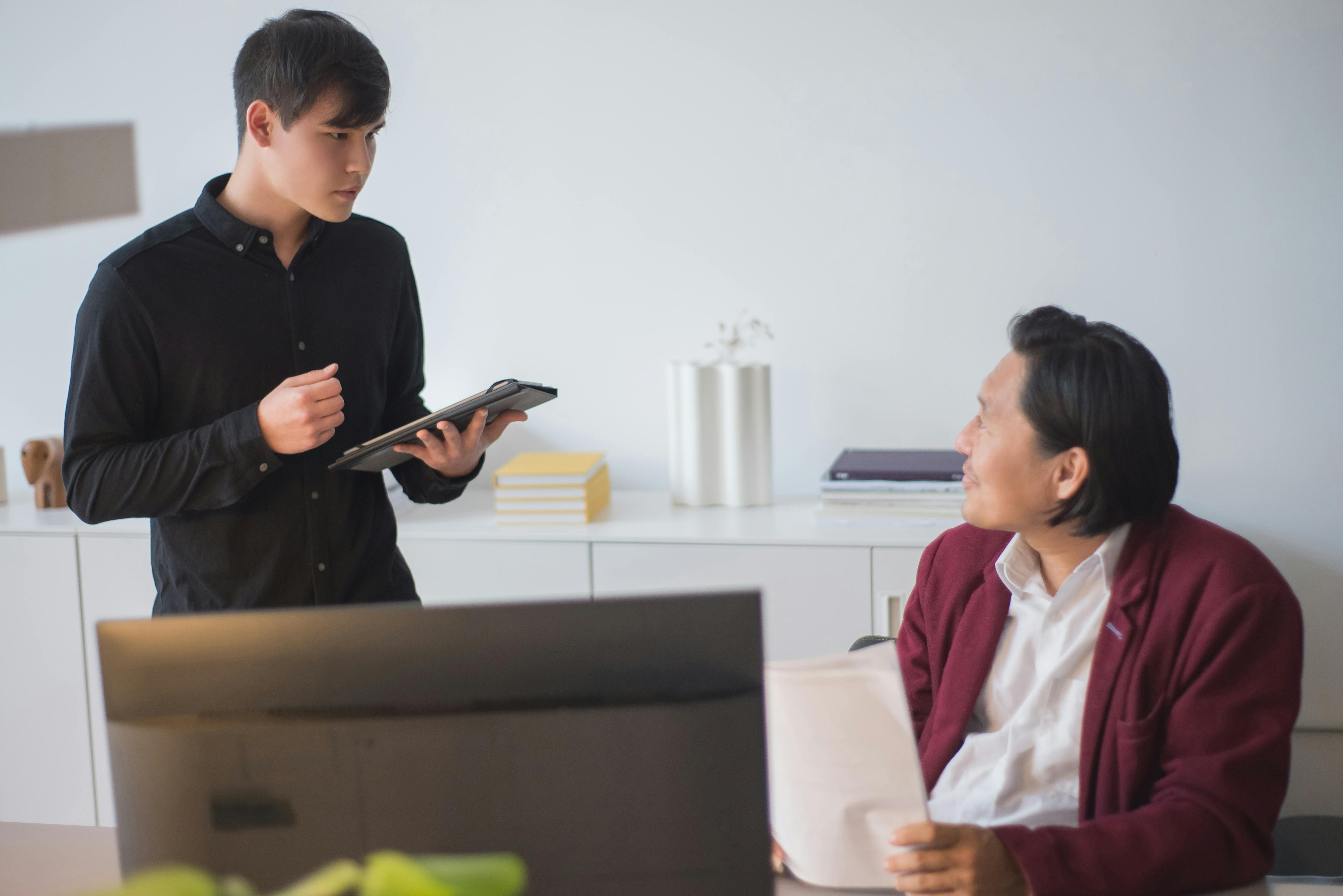 Cómo superar el síndrome del impostor: 7 ejercicios prácticos para hacer hoy