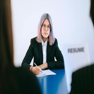 Consejos curriculum vitae: trucos de expertos para destacar entre 100 candidatos - creacion curriculum
