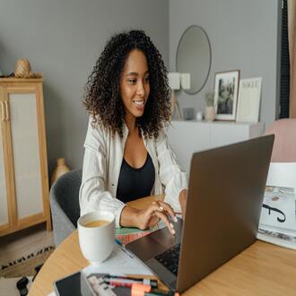 Cursos a distancia accesibles para impulsar tu carrera -  cursos baratos online con certificado