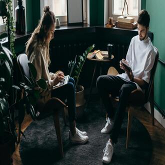 Estrategias de productividad para combatir el estrés laboral - productividad trabajo vida casa