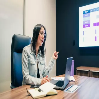 Superando muros invisibles: identificando y derribando las barreras de la comunicación